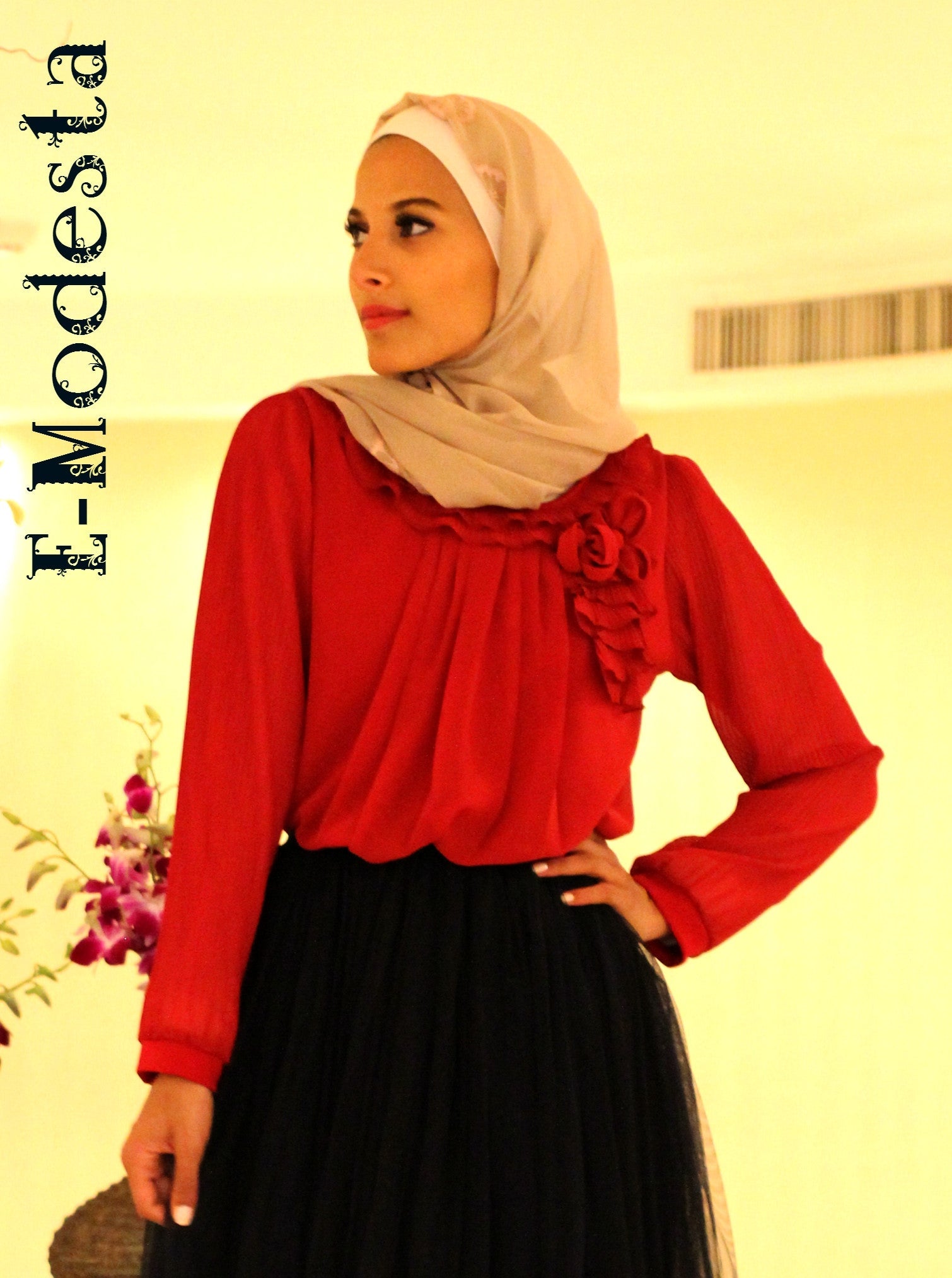 Chiffon blouse with flowers on shoulder - E-Modesta#Hijab_fashion#