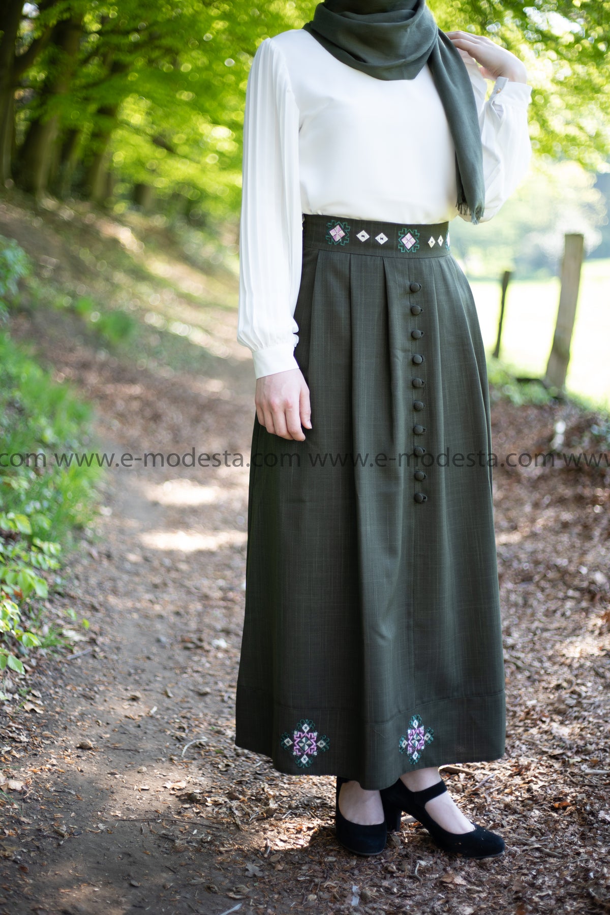 SALE Elegant Embroidery Skirt | Dark Green Color - E-Modesta