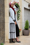 Stylish Modern Abaya with Black Stripes - E-Modesta