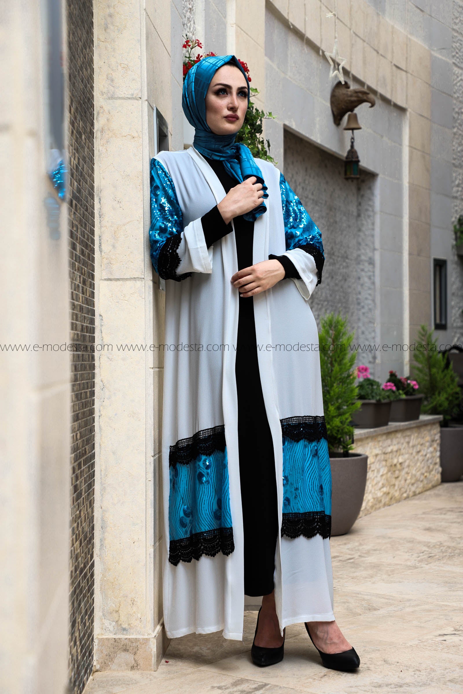 SALE Blue and White Modern Abaya - E-Modesta