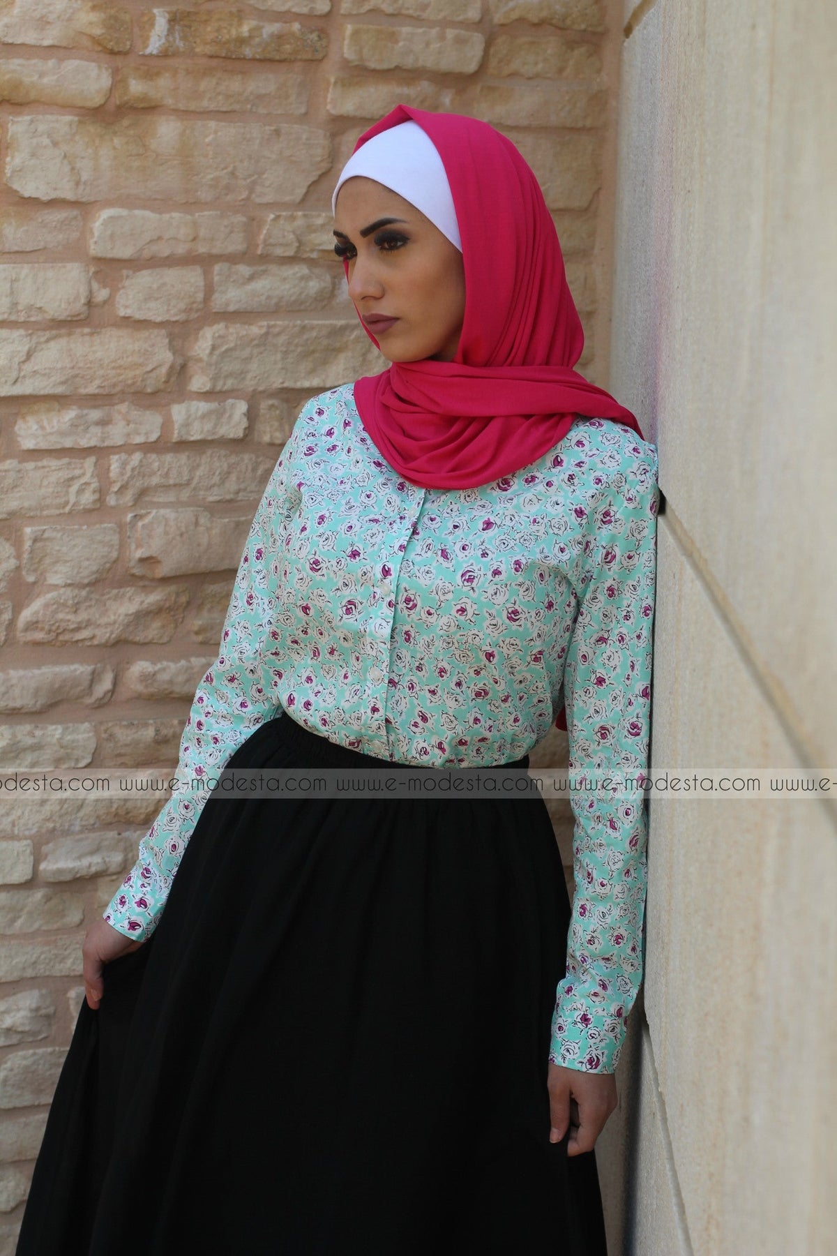 Blue Shirt with Pink Roses - E-Modesta#Hijab_fashion#