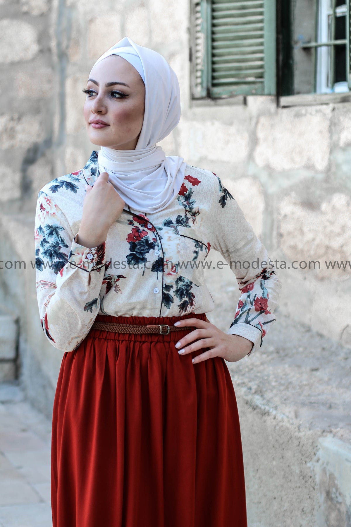 Brick Red Skirt & Floral Vintage Shirt - E-Modesta#Hijab_fashion#