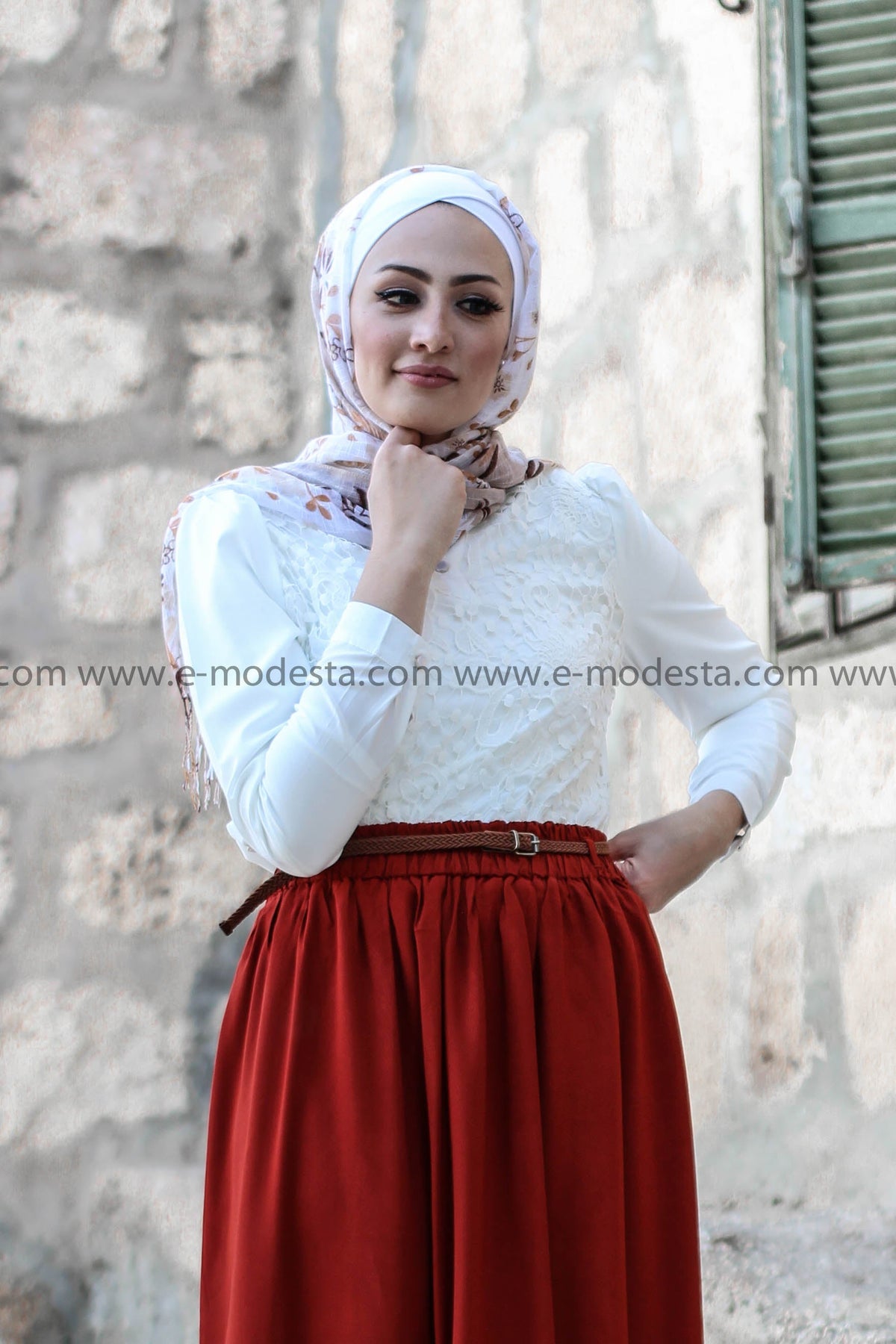 Brick Red Skirt & White Lace Blouse - E-Modesta#Hijab_fashion#
