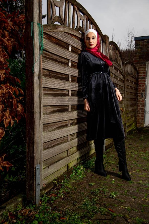 Women Dress for Winter | Black Velvet | Mid-calf - E-Modesta