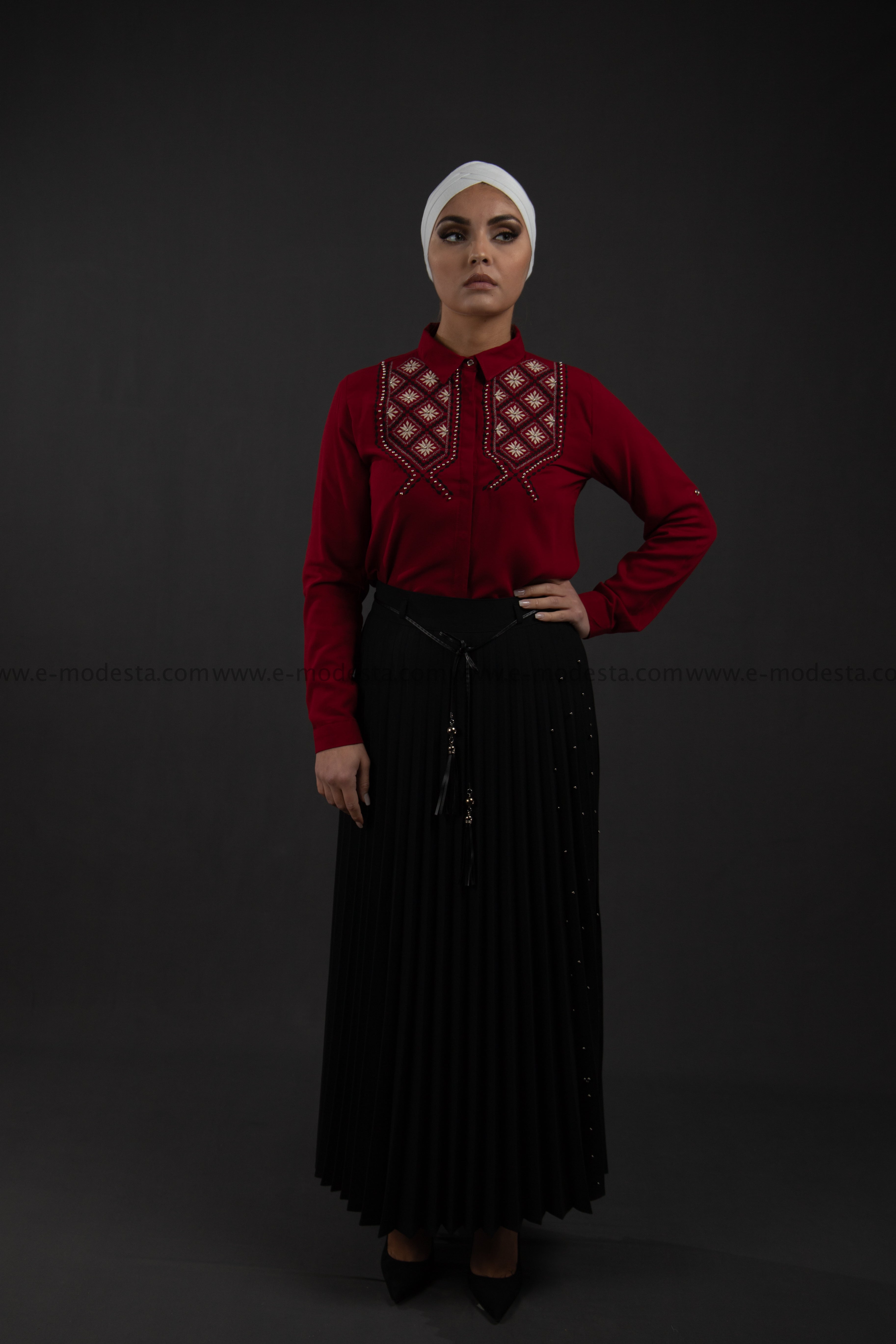 SALE Pleated Maxi Skirt | Black Color | Pearls on One Side - E-Modesta