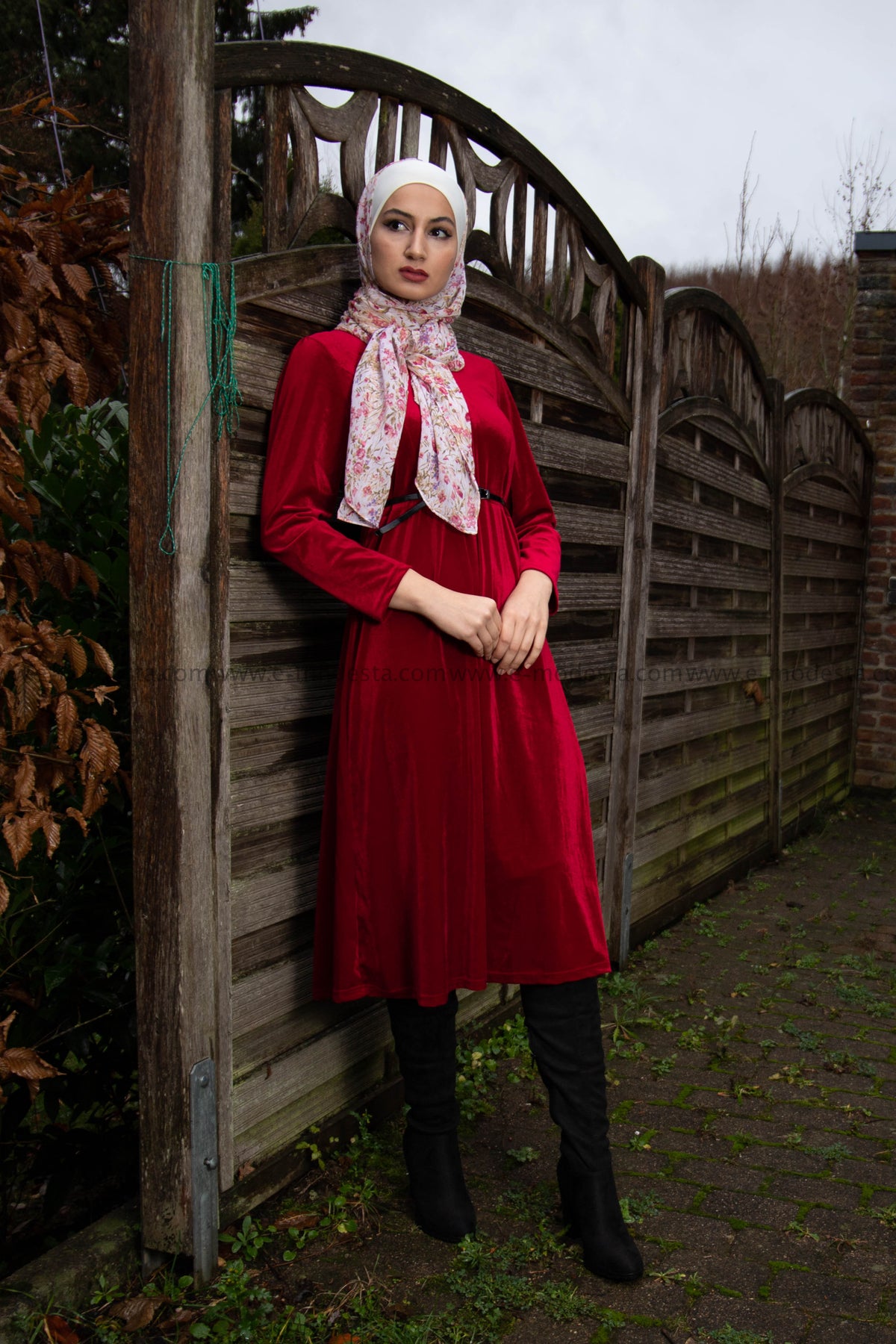 SALE Women Dress for Winter  Red Velvet Mid-calf - E-Modesta