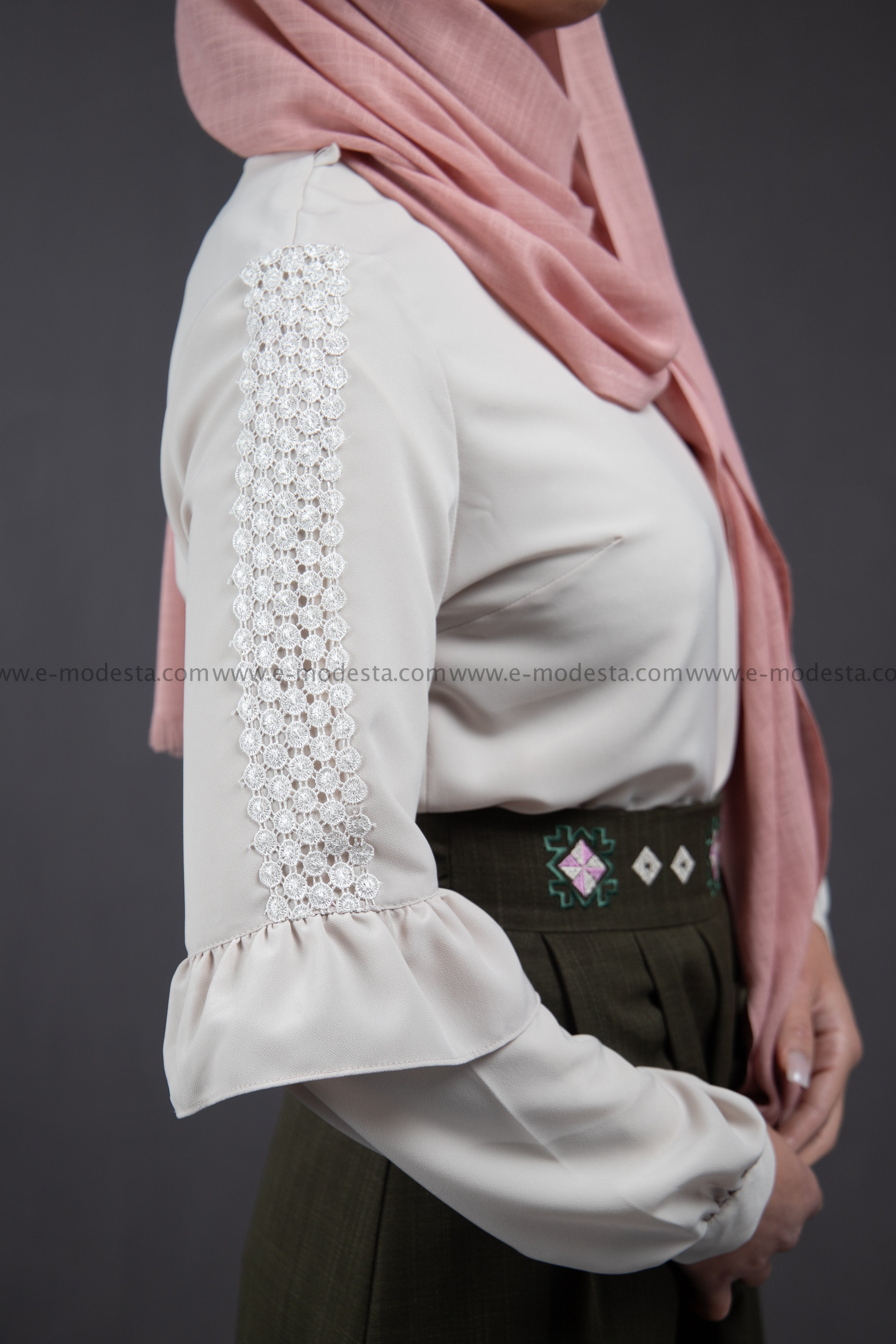 SALE Formal Beige Blouse | Lace on the Sleeves - E-Modesta