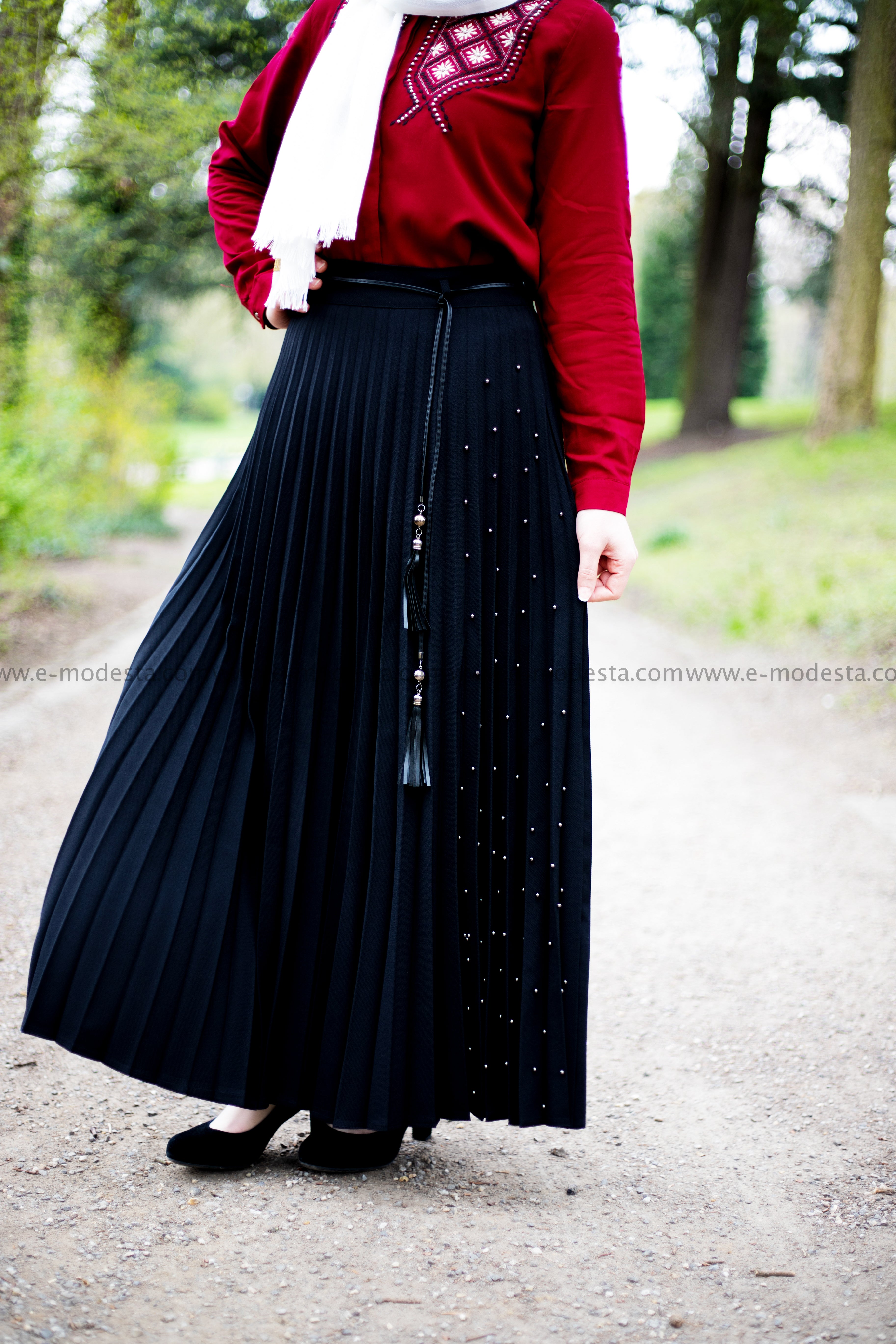 SALE Pleated Maxi Skirt | Black Color | Pearls on One Side - E-Modesta