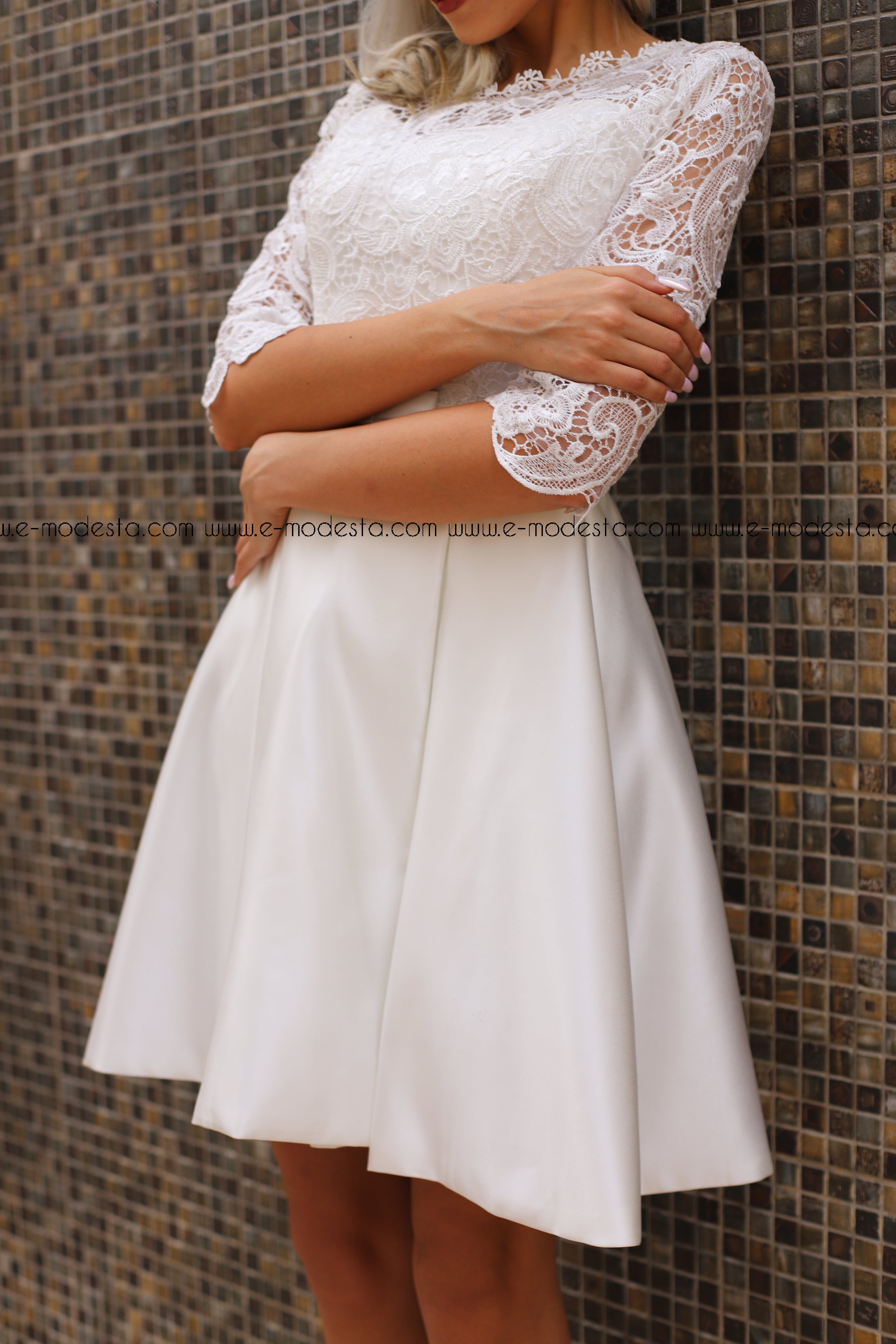 Elegant O-neck Simple Pearl-White Evening Short Dress | E-Modesta Elegant O-neck Simple Pearl-White Evening Short Dress | E-Modesta