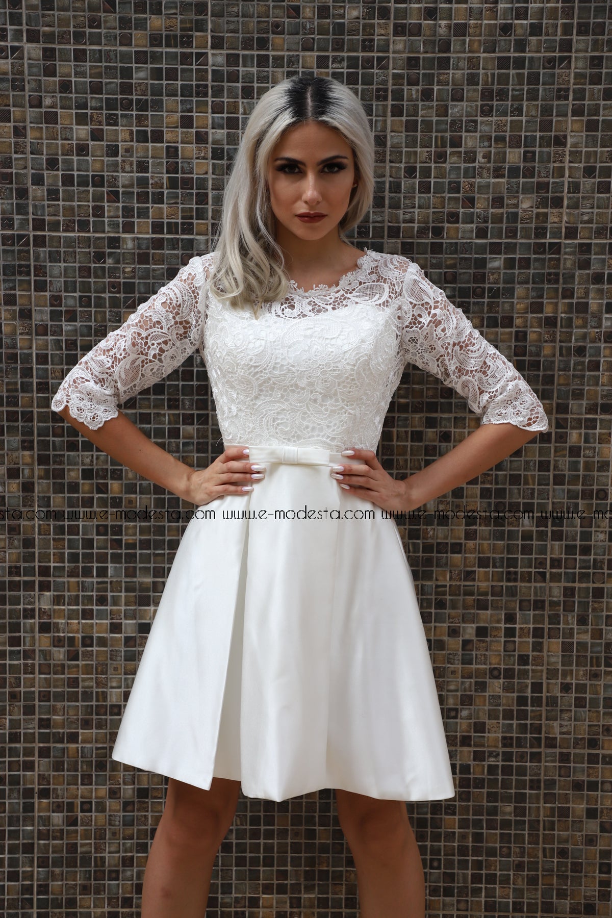 Elegant O-neck Simple Pearl-White Evening Short Dress | E-Modesta Elegant O-neck Simple Pearl-White Evening Short Dress | E-Modesta