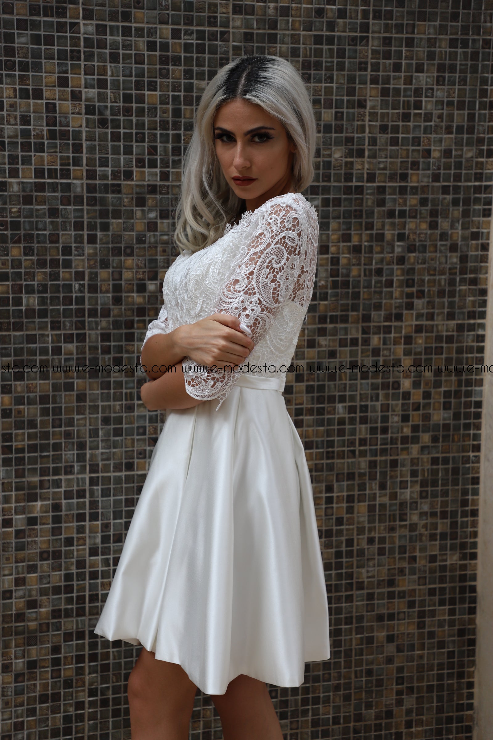 Elegant O-neck Simple Pearl-White Evening Short Dress | E-Modesta Elegant O-neck Simple Pearl-White Evening Short Dress | E-Modesta